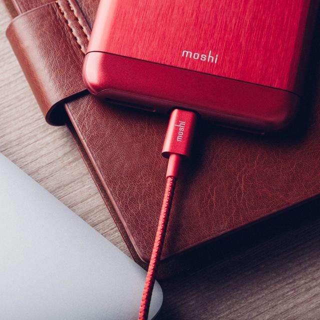 moshi integra usb a charge sync cable with lightning connector crimson red - SW1hZ2U6MzMwNjg=