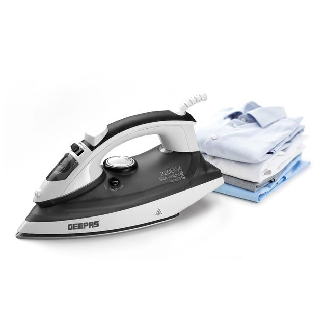 Geepas GSI7788 Ceramic Steam Iron 2400W - Temperature Control for Wet/Dry Crease Free Ironing - Steam Function & Self Cleaning Function - 2 Years Warranty - SW1hZ2U6MTQzNzI5