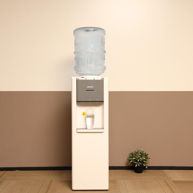 موزع مياه كولر ماء جيباس Geepas Hot and Water Dispenser/Cabinet - SW1hZ2U6MTUxNDEx