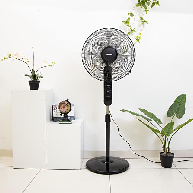 Geepas 16" Stand Fan with Remote Control - 3 Mode/Speed, 5 Leaf Blade Wide Oscillation, Adjustable Height & Tilt Setting With Led Display - 7.5 Hours Timer - SW1hZ2U6MTM3NTQy
