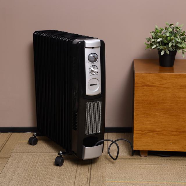 Geepas GRH9102 2900W 13 Fins Oil Filled Radiator Heater with Fan - 3 Speed Adjustable thermostat with Power Indicator & Over Heat protection - Ideal for Home, Caravan or Office - 2 Years Warranty - SW1hZ2U6MTQzMDUw