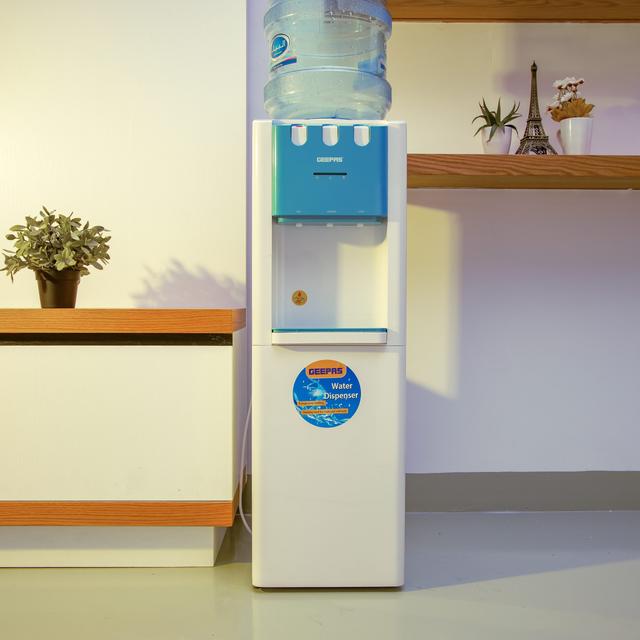 موزع مياه Geepas GWD8354 Water Dispenser - 3 Taps with Hot/Normal/Cool with Fast Cooling & Low Noise| Stainless Steel tank - SW1hZ2U6MTQ3OTEy
