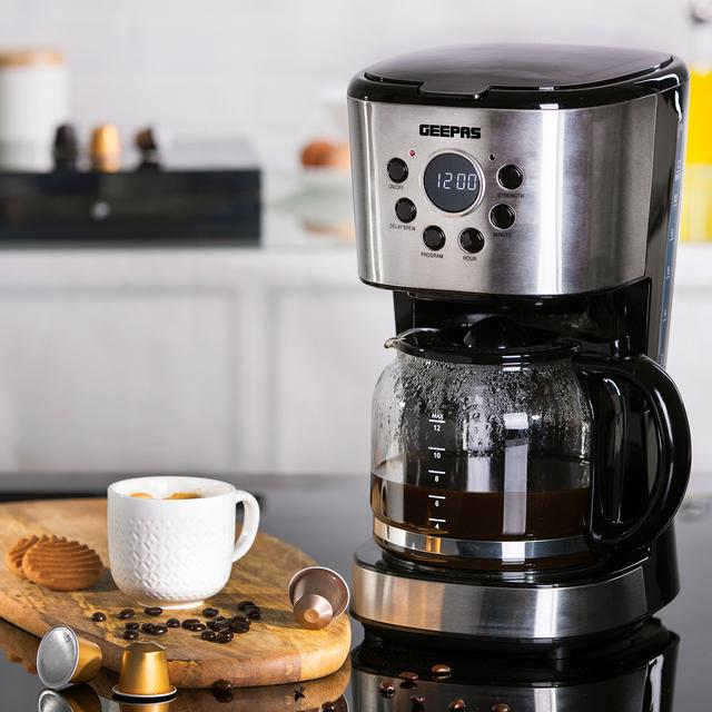 الة تحضير القهوة Geepas 1.5L Filter Coffee Machine - 900W - SW1hZ2U6MTM2MDM1