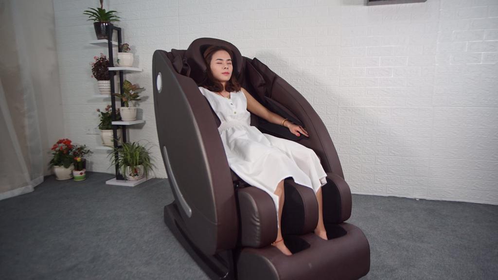 كرسي المساج   Deluxe Multi-Functional Massage Chair MF-2018