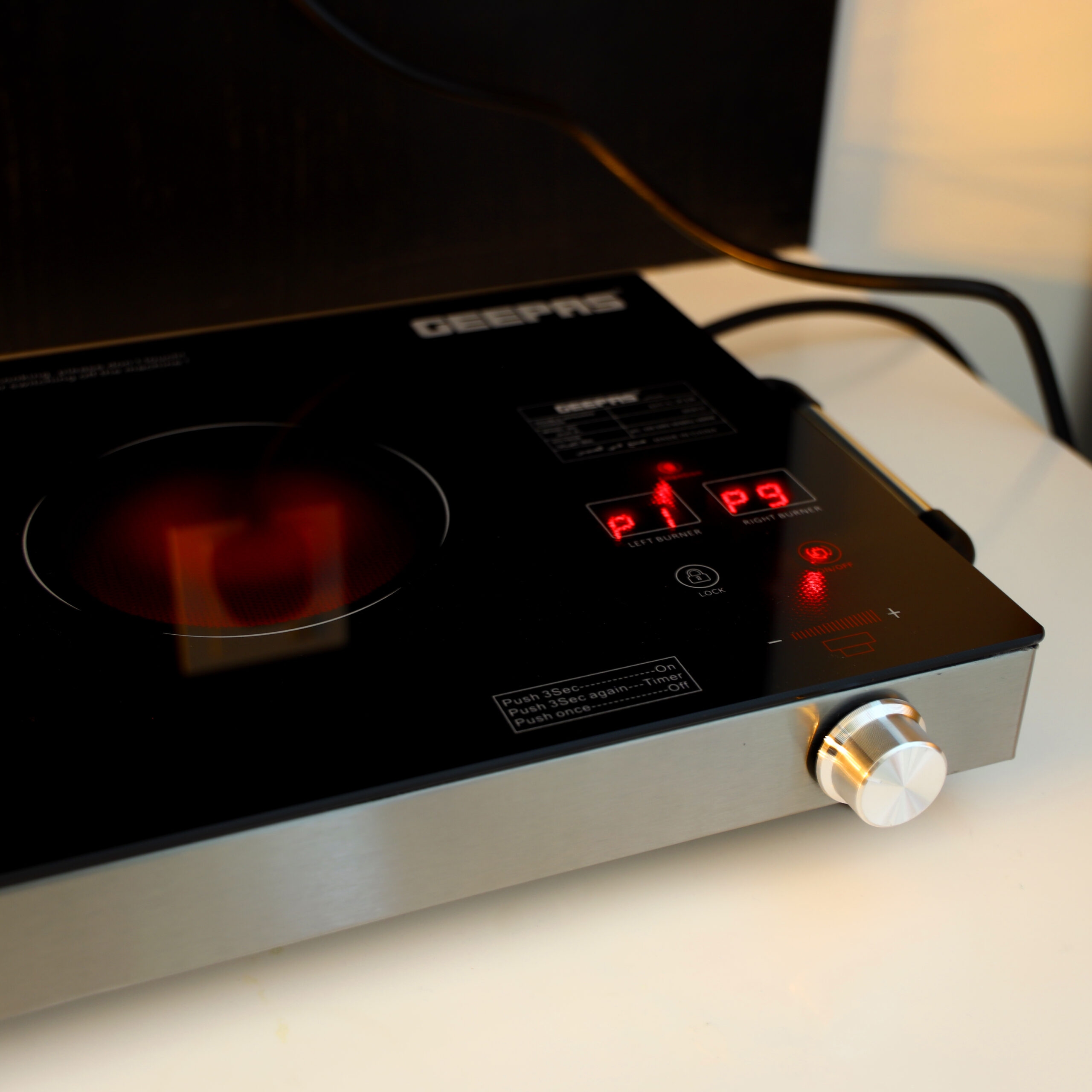 موقد كهربائي بشمعتين بقوة 3200 واط Digital Infrared Cooker - Geepas