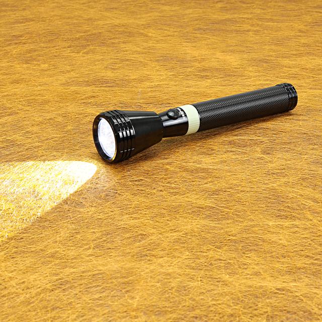 Geepas Rechargeable LED Flashlight GFL4641 - SW1hZ2U6MTM3OTgy