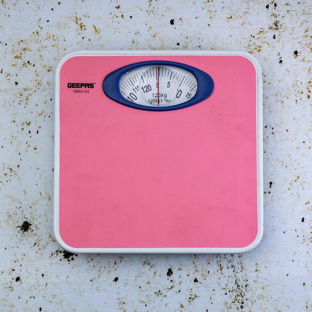 Geepas Weighing Scale - Analogue Manual Mechanical Weighting Machine for Body weight machine - 125Kg Capacity - Bathroom Scale, Large Rotating dial for Accuracy - SW1hZ2U6MTM1MzE5