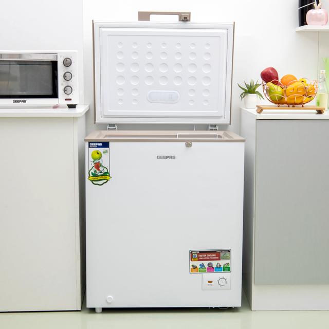 Geepas Powerful 170L Single Door Chest Freezer - Adjustable Thermostat Control, High Efficiency with Compressor Switch GCF1706WAH - SW1hZ2U6MTM1ODAw
