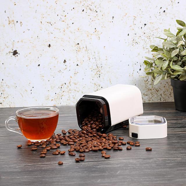 مطحنة قهوة بسعة 50 جرام من الحبوب  Geepas - Electric Coffee Grinder - SW1hZ2U6MTM1ODc4