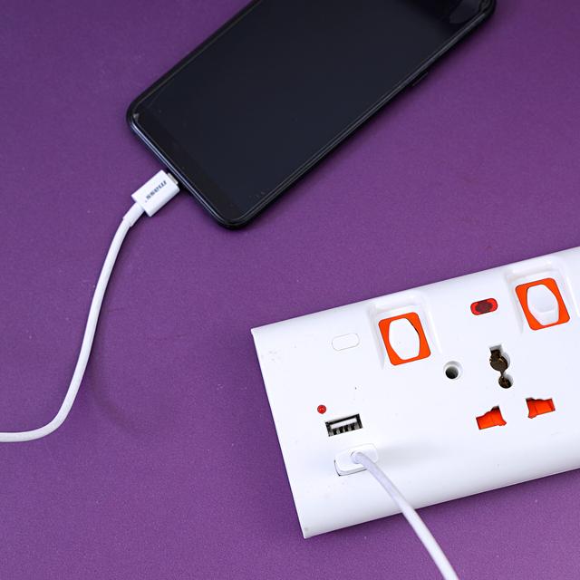 Geepas 3 Way Extension Socket with 2 USB Port - 4 Power Switches with Led Indicators - Extra Long 5m Cord with Over Current Protected - Ideal for All Electronic Devices - SW1hZ2U6MTM3MTA4