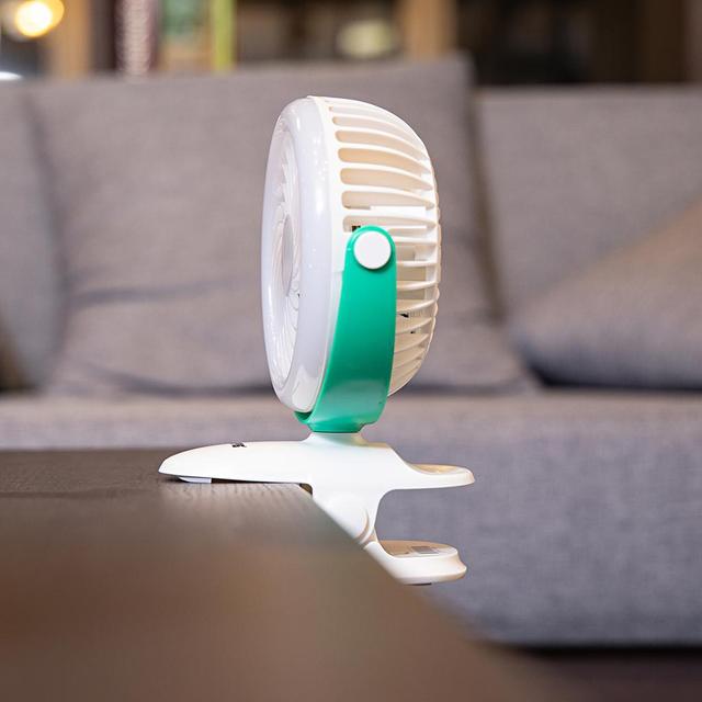 Geepas GF21137 Rechargeable Clip Fan with Light - Two Quiet Speeds with 7 Hours Continuous Working -1200 Mah Battery- - Ideal for The Home, Office & More - SW1hZ2U6MTQ4Mzk1