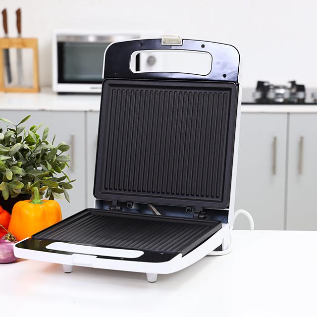 Geepas 4-Slice Grill Toaster - 1300 watts - SW1hZ2U6MTM4NTc4