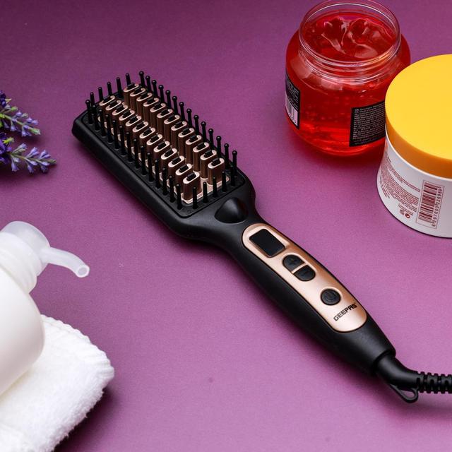 Geepas GHBS86037 Ceramic Hair Brush 45W - Temperature Control with Led Display - 60 Minutes Auto Shut-off - Perfect for Smooth Hair Massage & Styling - SW1hZ2U6MTM5MDg3