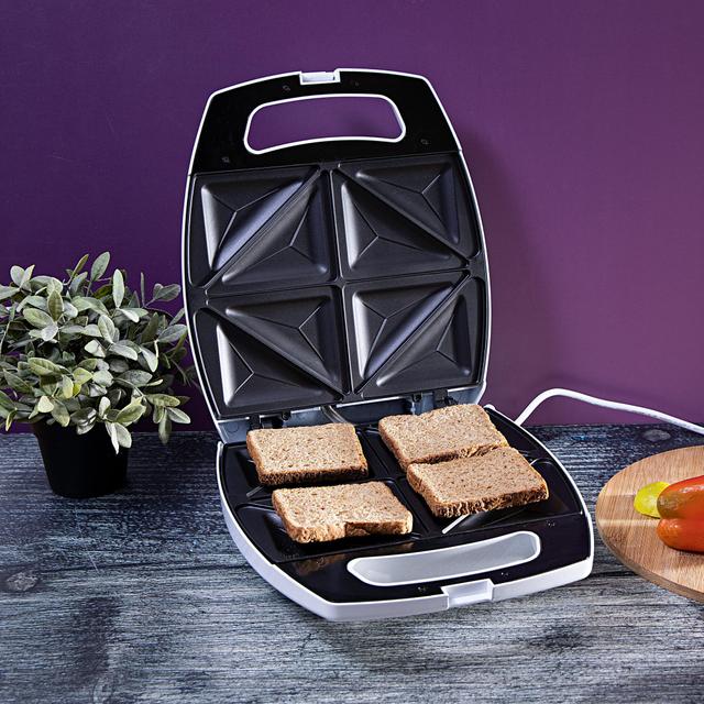 Geepas 1100W 4 Slice Sandwich Maker - Cooks Delicious Crispy Sandwiches - Cool Touch Handle, Automatic Temperature Control and Non-Stick Plate - Breakfast Sandwiches & Cheese Snack - 2 Years Warranty - SW1hZ2U6MTQ0MjM4
