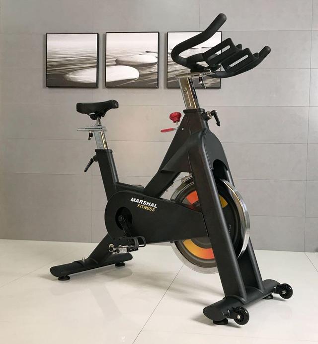 دراجة التمارين الرياضية  Indoor Exercise Spinning Bike Cardio Workout - SW1hZ2U6MTE4ODc4