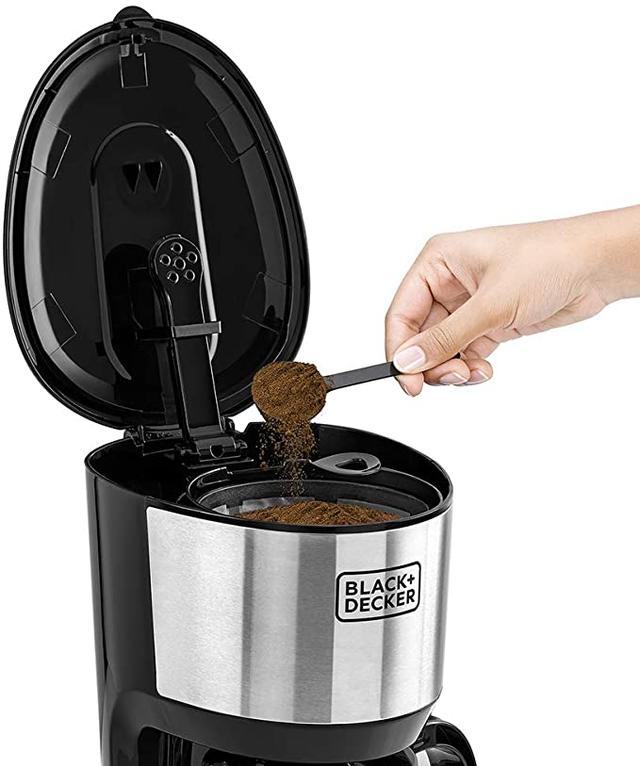BLACK&DECKER Black+Decker 750W 10 Cup Coffee Maker/ Coffee Machine with Glass Carafe for Drip Coffee Silver/Black  DCM750S B5 2 Years Warranty - SW1hZ2U6MTY2NDgy