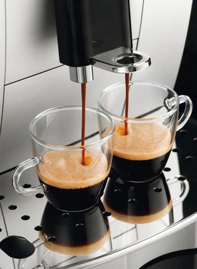 Delonghi Magnifica S Coffee Machine 1.8 ECAM22.110.SB Silver - SW1hZ2U6MjQyNTYw