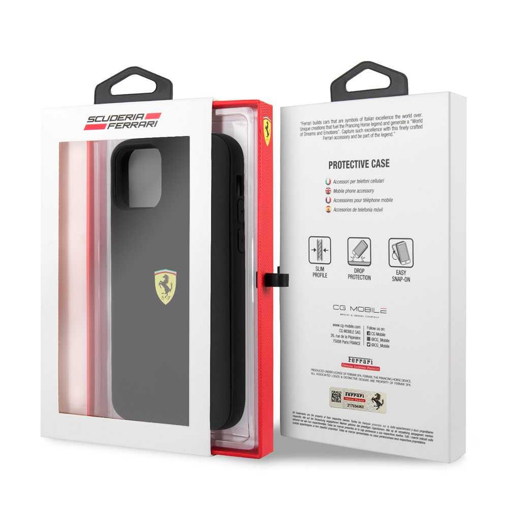 كفر لون أسود مع مكان لحفظ البطاقات Ferrari Case  for iPhone 11 - cG9zdDozMTY4ODU=