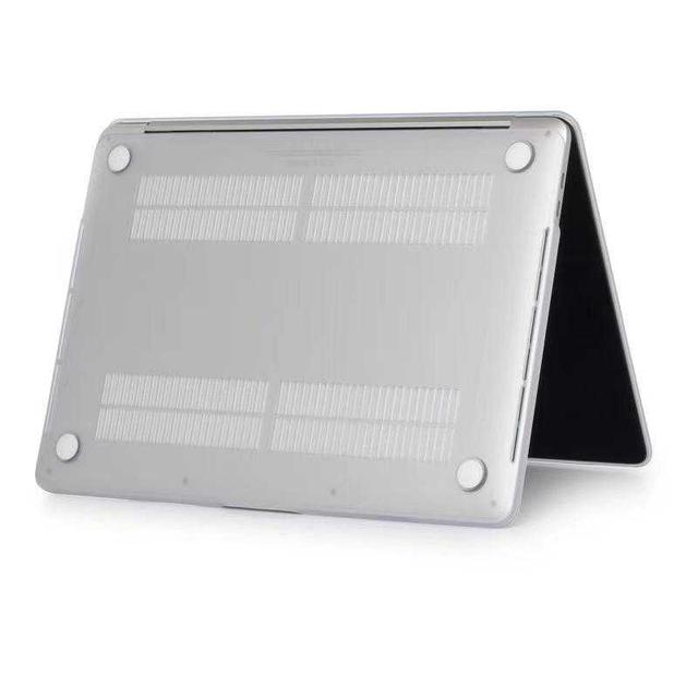 كفر لابتوب لون شفاف Ultra-Slim Hard Shell Case for Macbook Pro 2020 - Green - SW1hZ2U6MzE1NDY3