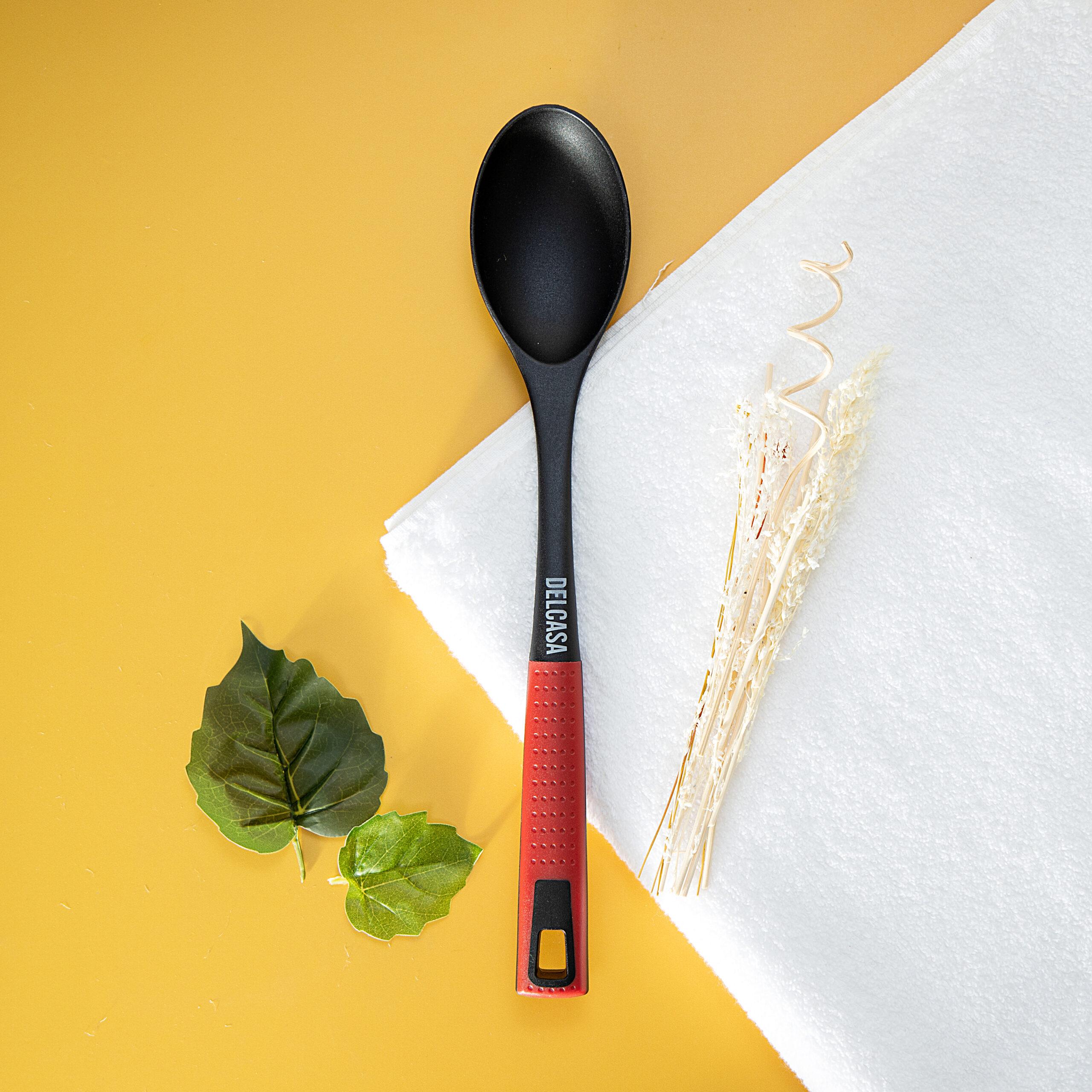 معلقة طعام (ملعقة طبخ) Delcasa Professional Nylon Cooking And Serving Spoon With Soft Grip Handle - cG9zdDo0MDE2NjU=