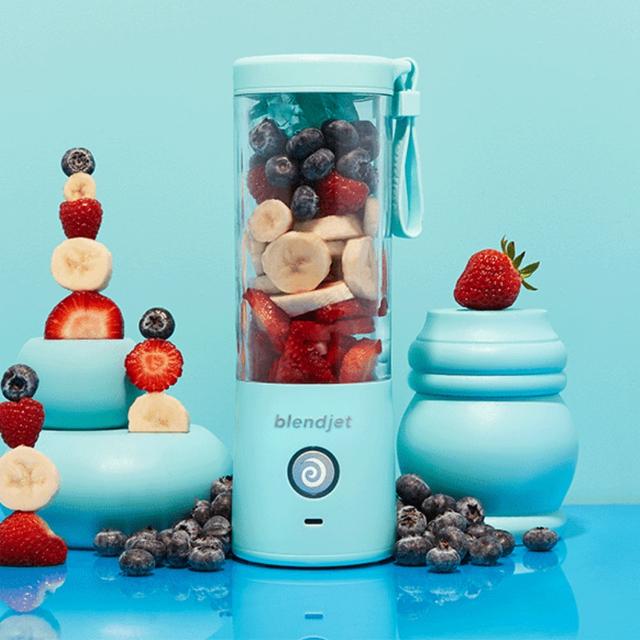 BLENDJET-V2 Portable Blender - World's Most Powerful Compact 16Oz Blender @22,000 RPM, 6 Stainless Steel Blades, Ice Crasher, USB-C Charging, Self Cleaning, Built-in Safety Feature BPA Free - Sky Blue - SW1hZ2U6MzU5NjU1
