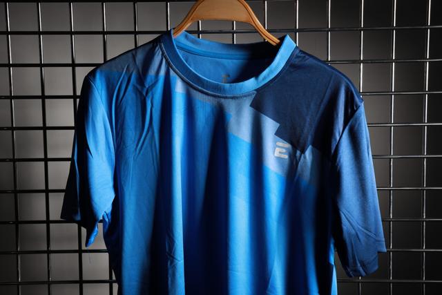 كنزة رجالي نصف كم أزرق Men's Sport T-Shirt - Ecka - SW1hZ2U6NDExODk1