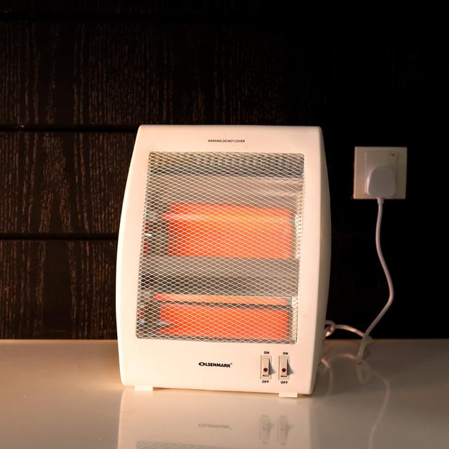 Olsenmark Quartz Heater - Portable Upright Electric Heater With 2 Heat Settings 400W/600W, Safety Tip - SW1hZ2U6Mzg4NzQ2