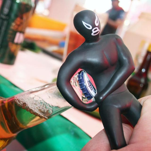 Kikkerland Luchador Bottle Opener - Unique bottle opener, Mexican Design, for Parties, Family Occasion and Gathering, Assorted colors - SW1hZ2U6MzYxMjEz