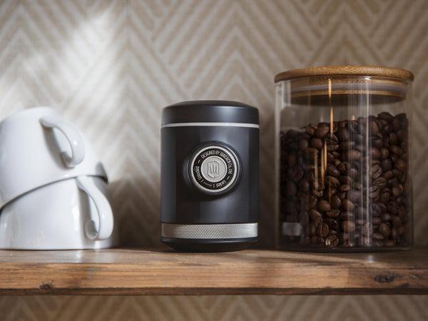 Wacaco PICOPRESSO - World's Most Compact Double Espresso Coffee Maker, Pro-level Handheld Espresso Machine, Ultra Portable & Lightweight, Holds 18g of coffee grinds / 80ml water - SW1hZ2U6MzYyNjk2