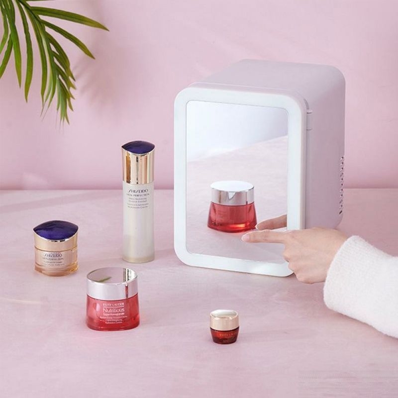 اطلب ثلاجة مكياج 12 لتر باب زجاجي مع اضاءة Digitplus Mini Mirror Refrigerator بسعة 12 لتر الأصلي | Jomla.ae