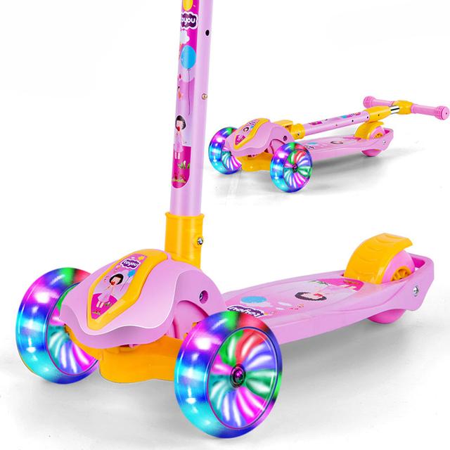 سكوتر الأطفال ثلاثي العجلات MX326 Scooter for Kids Adjustable Height & Flashing LED Wheels - COOLBABY - SW1hZ2U6NTgzODgx