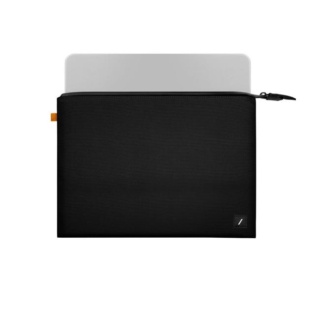 NATIVE UNION Stow Lite for Macbook Pro 16" - Black - SW1hZ2U6NTc4ODg0