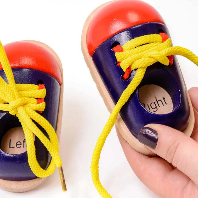 لعبة تعلم ربط الحذاء للأطفال Eduk8 Worldwide Lacing Shoes - SW1hZ2U6NjU2MTE5
