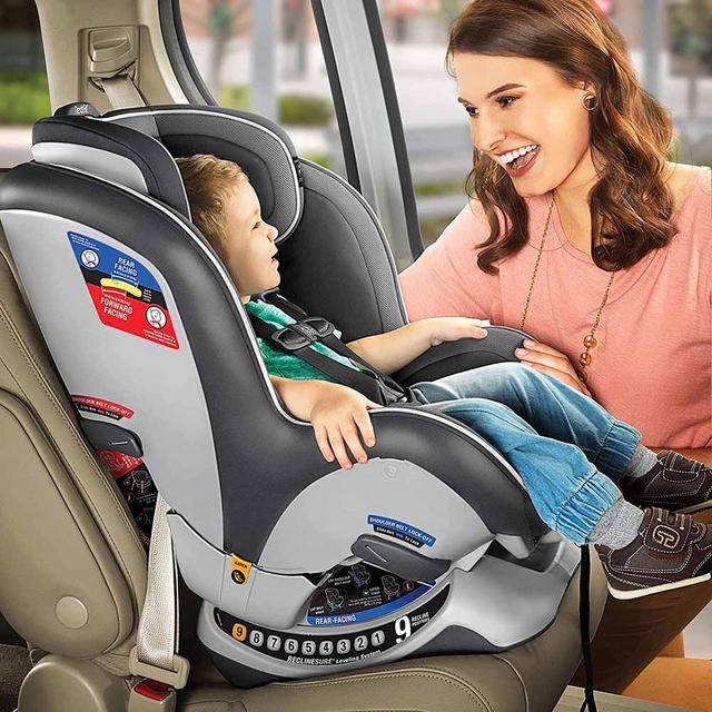 كرسي سيارة للاطفال لون رمادي شيكو Chicco NextFit Zip Convertible Baby Car Seat - SW1hZ2U6NjUxODA0