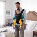 حمالة اطفال مع جيوب تخزين لون أسود وبني شيكو Chicco Boppy Adjust Comfy Fit Baby Carrier - SW1hZ2U6NjUyMjg5
