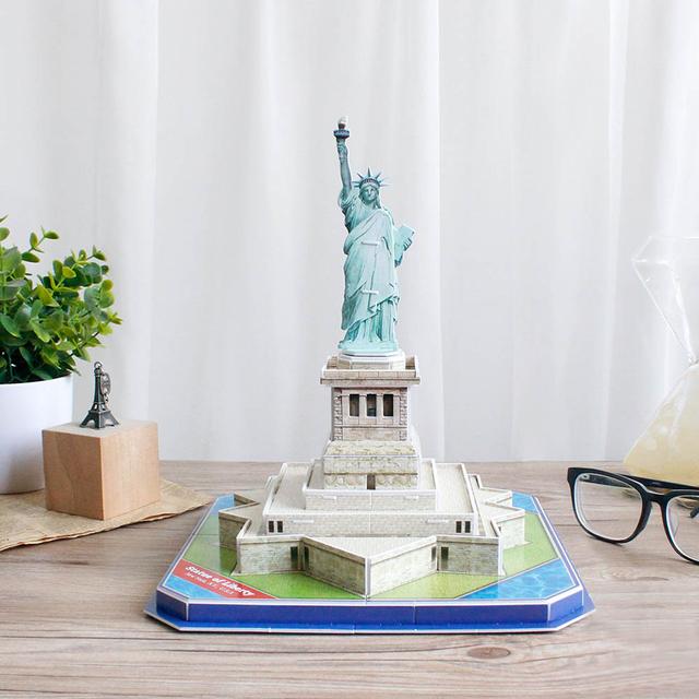 بزل 3D على شكل تمثال الحرية 39 قطعة CubicFun 3D Puzzle Statue Of Liberty - SW1hZ2U6NjkzNjg2