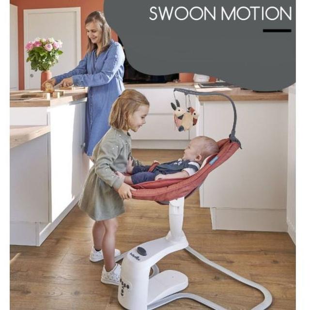 كرسي هزاز للأطفال كهربائي دوار 5 سرعات بني بيبي موف Electric Comfort Swoon Motion Swing - Terracotta - Babymoov - SW1hZ2U6OTE3OTc0
