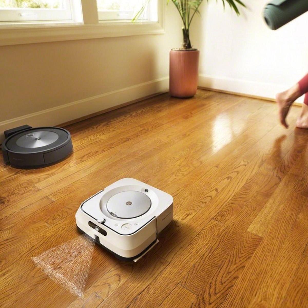 مكنسة روبوت كهربائية اي روبوت 0.4 لتر IRobot Roomba J7 Robot Vacuum Cleaner