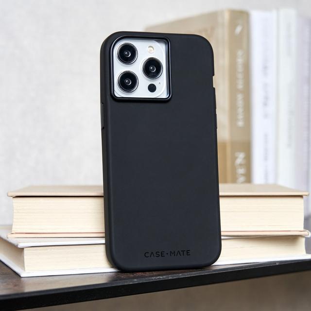Casemate Silicone Case w/ Magsafe for Apple iPhone 15 Pro 2023 6.1" Black - SW1hZ2U6MTU5MDg1NA==