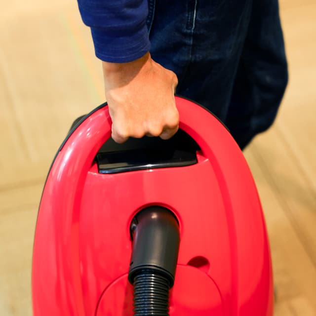 Olsenmark Vacuum Cleaner, HEPA Filter, OMVC1845 | Foot Pedal On/OFF ...