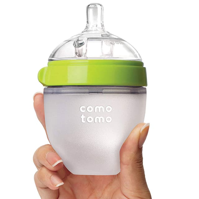 Hedeya Stores | Soft. Safe. Soothing 🤍 The Comotomo Natural Feel Bottle is made entirely from 100% medical-grade silicone, giving your baby a feeding Hedeya Stores | Soft. Safe. Soothing 🤍 The Comotomo Natural Feel Bottle is made entirely from 100% medical-grade silicone, giving your baby a feeding